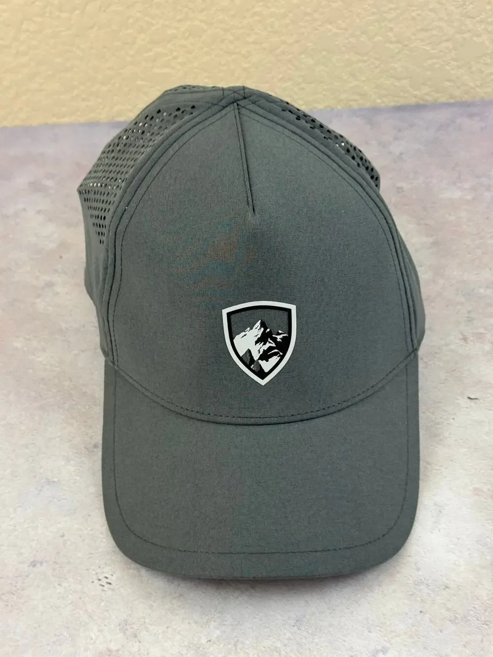 Kuhl Freeflex Baseball Cap Mens Fitted Size L/XL Gray Perforated